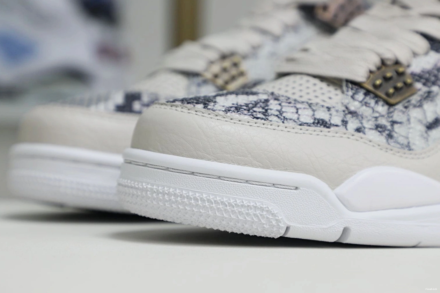 Jordan retro 4 Air snakeskin Jordan 0808
